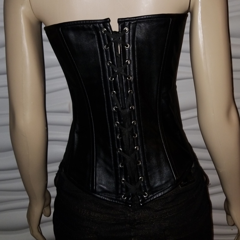 Clothes - Picture 3 of 3